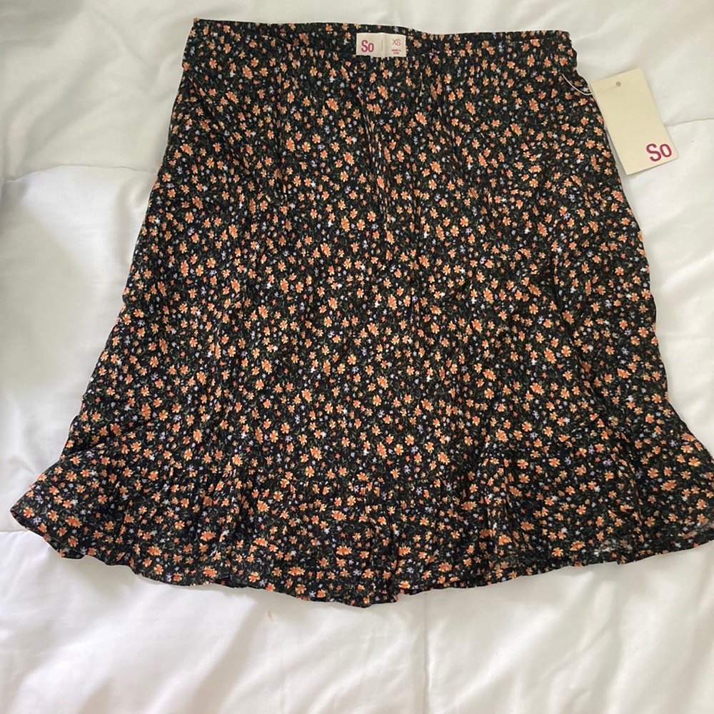 So floral print skirt size xs